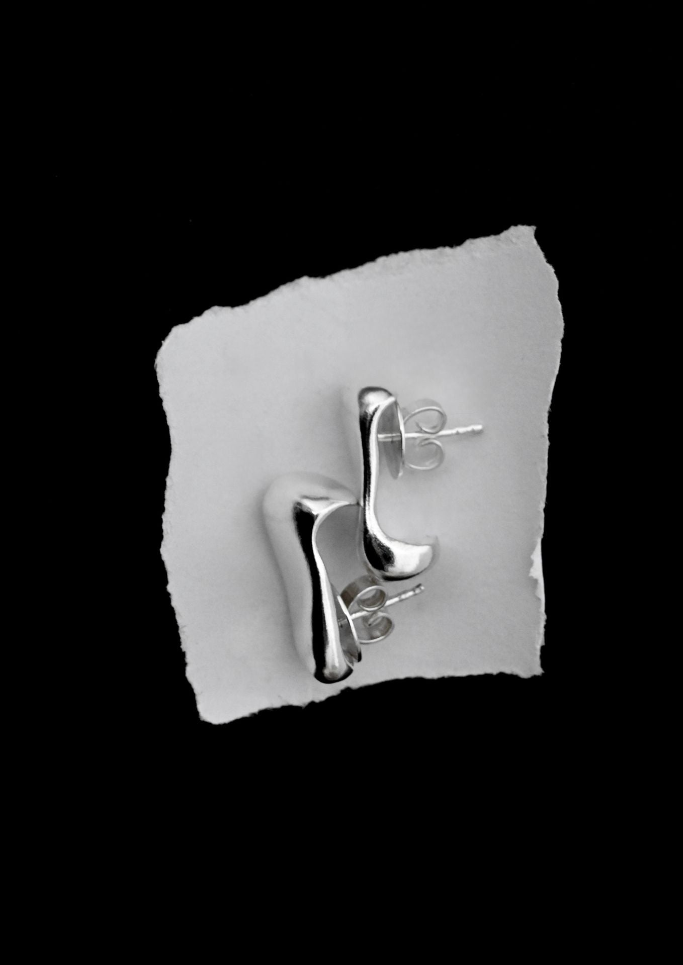 NO MORE accessories The Edge Earrings Silver