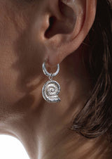 No More accessories Sea Snail Midi Hoops Silver