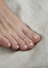 D Toe Ring Silver - NO MORE ACCESSORIES
